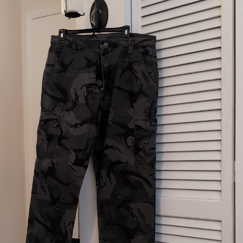 Wrangler Gray Camouflage Cargo Pants